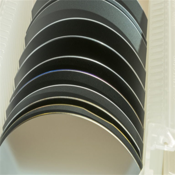The versatility of glass carrier wafers for various applications in the electronics industry